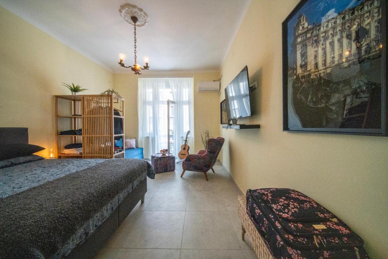 Sunlit Artist Studio Leilighet Beograd Eksteriør bilde
